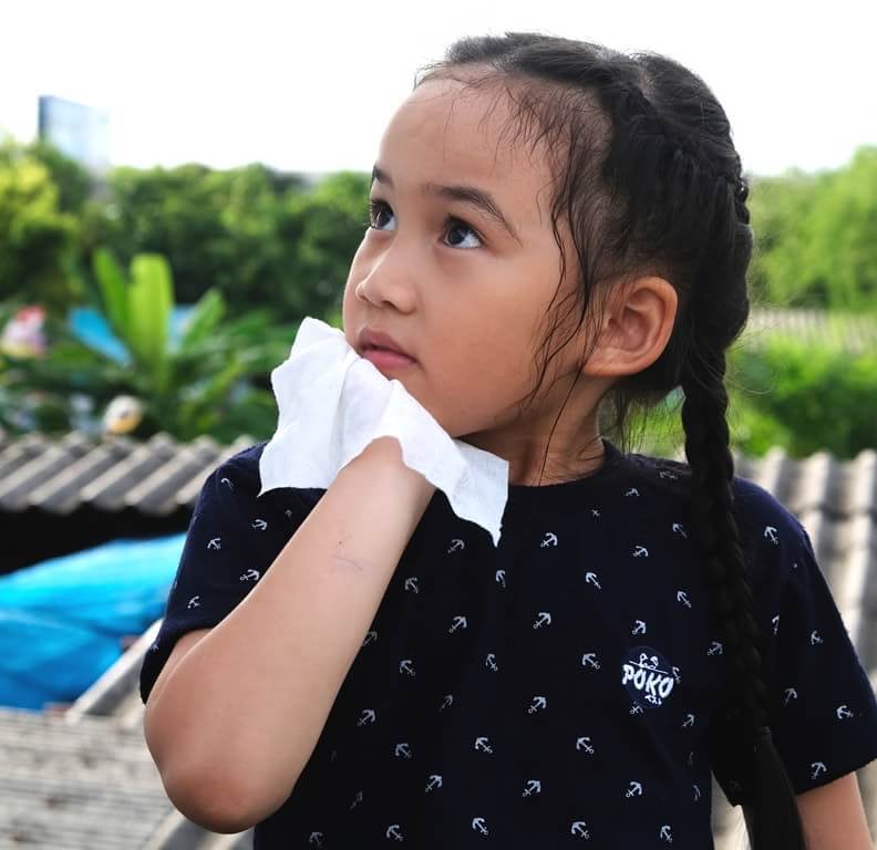 Baby wipe, ผ้าเปียก, ทิชชู่เปียก, Polar wipe, รีวิวผ้าเปียก, ผ้าเปียกปราศจากสารเคมี, ผ้าเปียกไม่มีแอลกอฮอล์, ผ้าเปียกหมีขาว, ผ้าเปียกโพล่าร์, เด็กทารกใช้ผ้าเปียกได้มั้ย, ผ้าเปียกยี่ห้อไหนดี