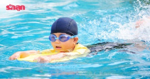 7 เหตุผลที่ควรสอนลูกว่ายน้ำ ที่ลูกจะได้มากกว่าความสนุกและออกกำลัง