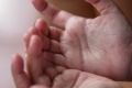 สาธารณสุขเตือนพ่อแม่ เด็กป่วย มือ เท้า ปาก เดือนละ 10,000 รา ...