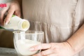 คนท้องกินนมเปรี้ยวได้ไหม ประโยชน์ของนมเปรี้ยวที่แม่ท้องควรดื ...