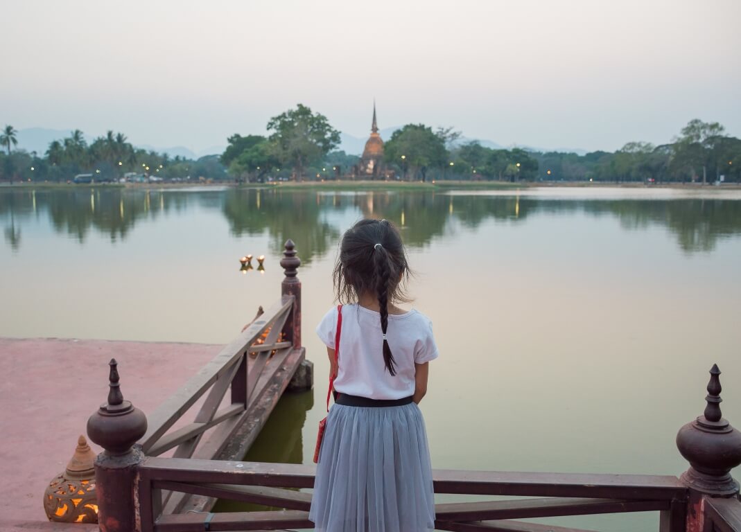 ที่เที่ยว, เที่ยวปีใหม่, ที่เที่ยวปีใหม่, พาลูกเที่ยวปีใหม่, ปีใหม่ไปไหนดี, ปีใหม่เที่ยวไหนดี, ครอบครัวท่องเที่ยว, เที่ยวกับครอบครัว, พาครอบครัวเที่ยว, เที่ยวจันทบุรี, เที่ยวลำปาง, เที่ยวลำพูน, นครศรีธรรมราช, ไหว้พระ 9 วัด, เที่ยววันหยุด, วันหยุดยาว,พิพิธภัณฑ์ชุมชนเมือง