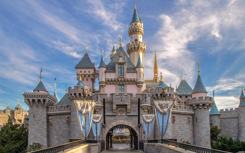 ที่เที่ยวสำหรับเด็ก-สถานที่ท่องเที่ยว-ดีสนีย์แลนด์-Disneyland-พาลูกเที่ยว-แหล่งเรียนรู้สำหรับเด็ก 