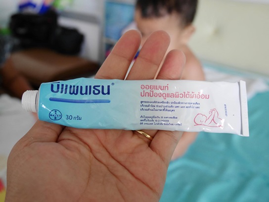 รีวิวครีมทาผื่นผ้าอ้อม, ผื่นผ้าอ้อม, ครีมรักษาผื่นผ้าอ้อม, ครีมป้องกันผื่นผ้าอ้อม, บีแพนเธน, ผลิตภัณฑ์บีแพนเธน, บีแพนเธนดีไหม, bepanthen, ยาทากันผื่นผ้าอ้อม, ทาแก้ผื่นผ้าอ้อม, ลูกแพ้ผ้าอ้อม, แพ้แพมเพิส,ผื่น ผ้าอ้อม, ยา ทา ผื่น ผ้าอ้อม, ผื่น ผ้าอ้อม ยา, ผื่น ผ้าอ้อม ทารก, แพ้ ผ้าอ้อม, ผื่น แพ้ ผ้าอ้อม, ผื่น แพ้ ผ้าอ้อม, แพ้ ผ้าอ้อม, ผื่น ผ้าอ้อม ทารก, ยา ทา แก้ ผื่น ผ้าอ้อม, ผื่น ผ้าอ้อม ยา